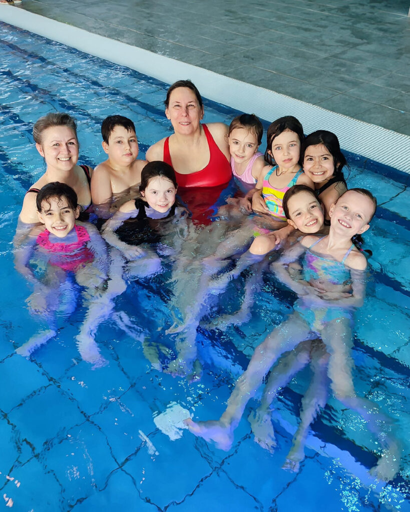 Im Nicht-Schwimmer-Becken des Gerolsbads starten die Schwimmkurse.