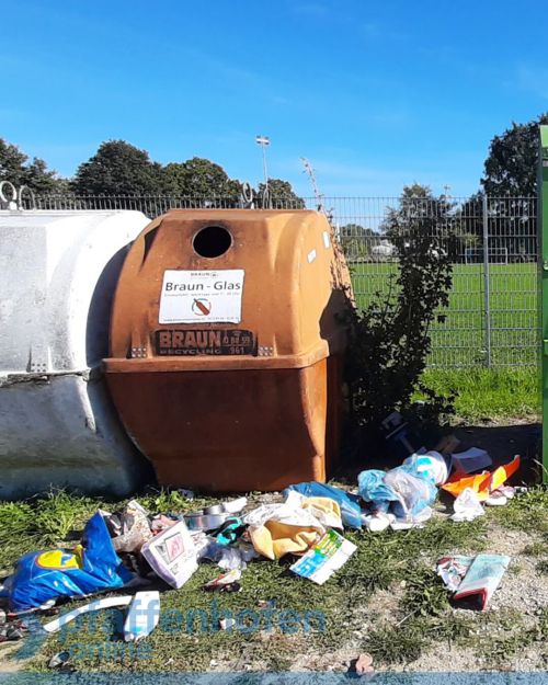 Müll Container am Paarhallenplatz